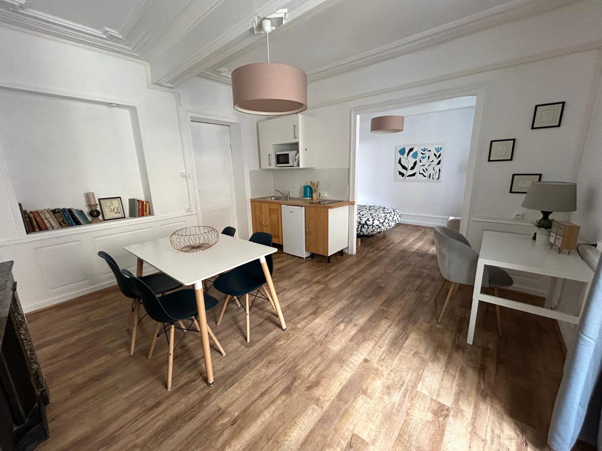 Appartement Cosy Charme Ancien Thizy-les-Bourgs Εξωτερικό φωτογραφία
